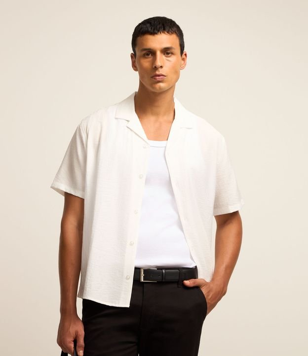 Camisa Slim em Viscose com Textura Diferenciada e Gola Colarinho
