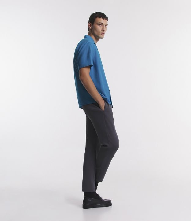 Camisa Slim em Viscose com Textura Diferenciada e Gola Colarinho Azul Turquesa 4