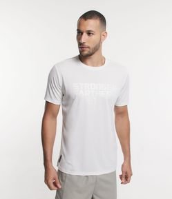 Camiseta Esportiva em Tecnologia Dry com Textura e Lettering