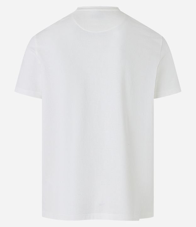 Camiseta Regular Texturizada com Bolso e Bordado de Coqueiro Off White 8