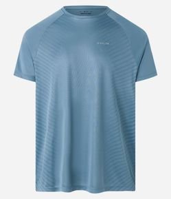 Camiseta Esportiva em Tecnologia Dry com Cava Raglan e Listras Laterais