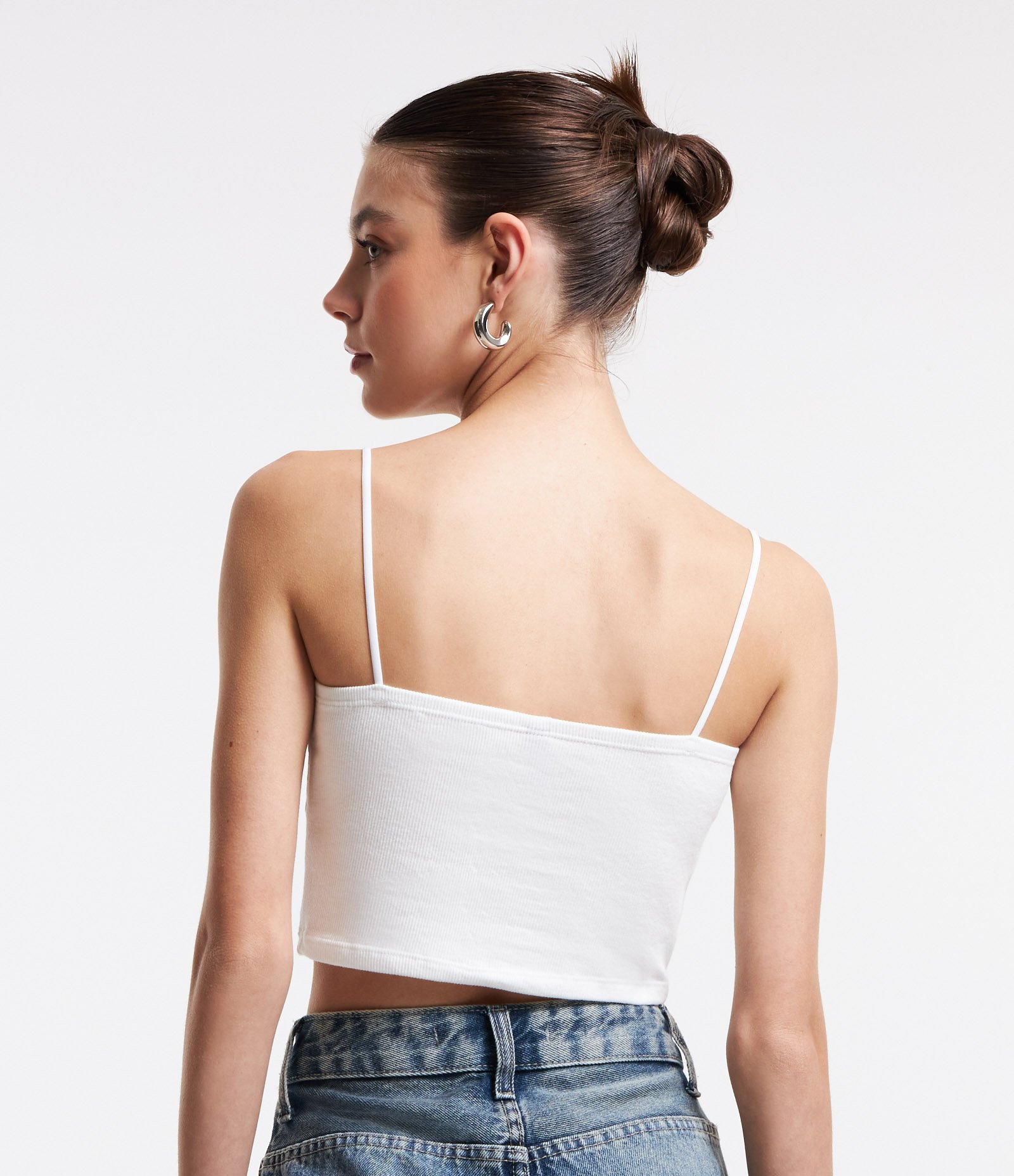 Blusa Cropped de Alça em Ribana Texturizada Branco 3