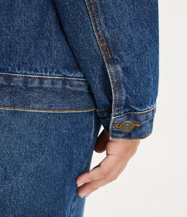 Jaqueta Alongada Jeans com Botões Diferenciados Curve & Plus Size Azul 5