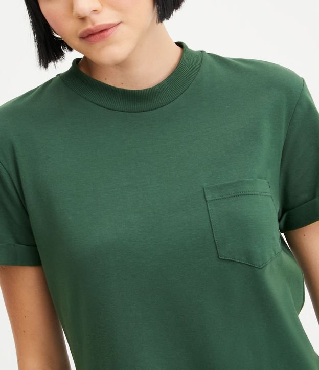Vestido T-Shirt Básico em Meia Malha com Bolsinho Frontal Verde 4
