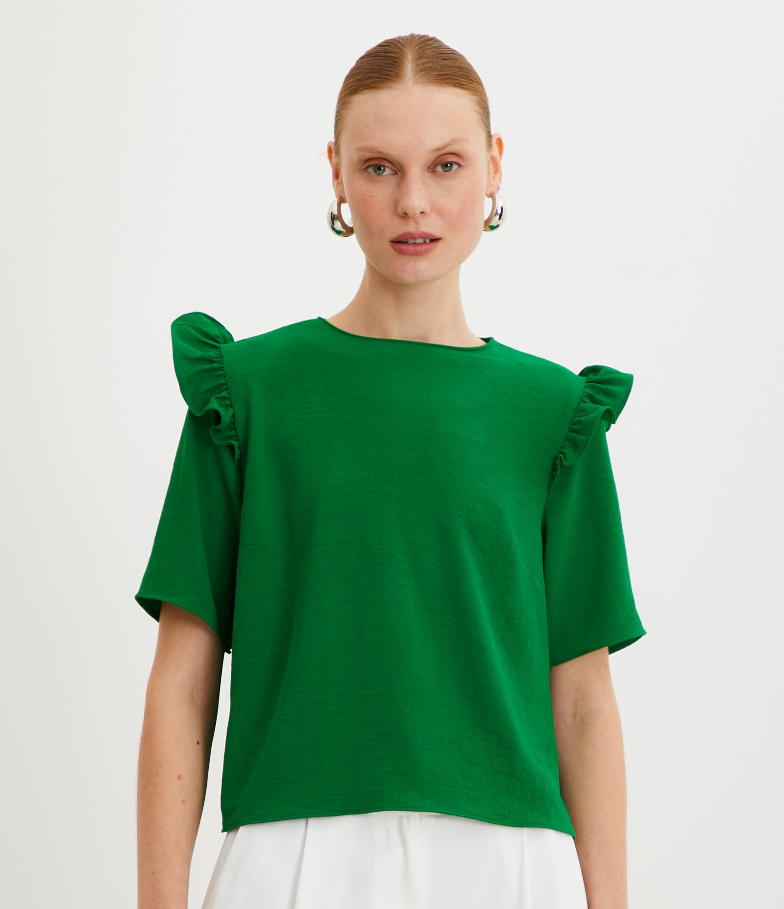 Blusa em Crepe com Babadinhos nos Ombros Verde 4