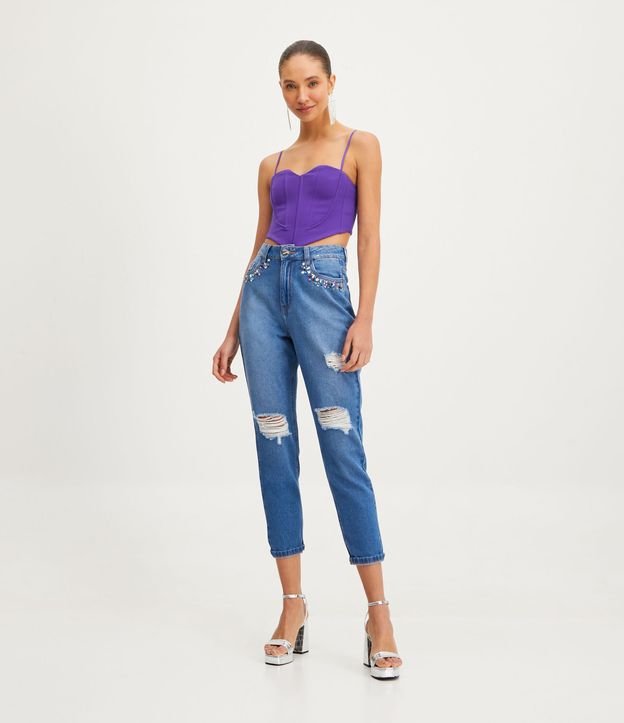 Calça Mom em Jeans com Pedrinhas Coloridas nos Bolsos Azul 1