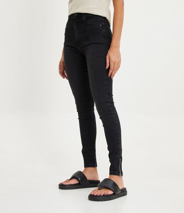 Calça Skinny em Jeans com Passantes Duplos no Cós e Bolsos Preto 2