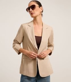 Blazer Alongado em Linho com Mangas Dobradinhas