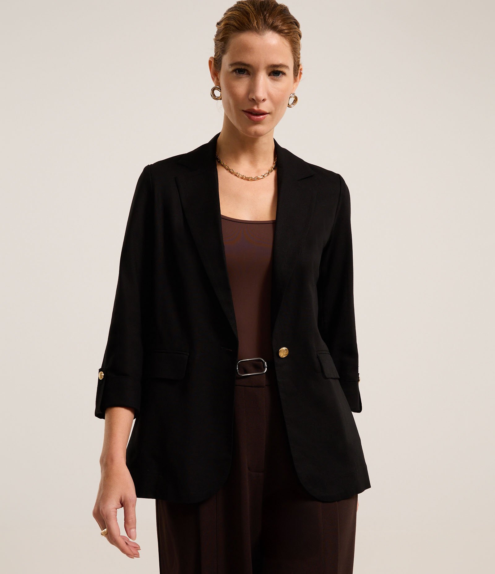 Blazer Alongado em Linho com Mangas Dobradinhas Preto 1