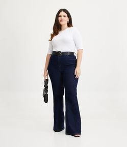 Calça Flare Jeans com Botão Forrado Curve & Plus Size