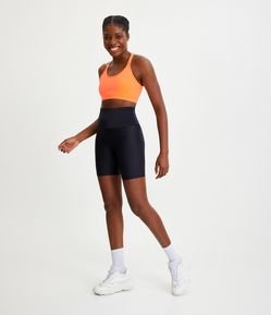 Bermuda Esportiva em Poliamida com Textura Canelada e Cós Largo