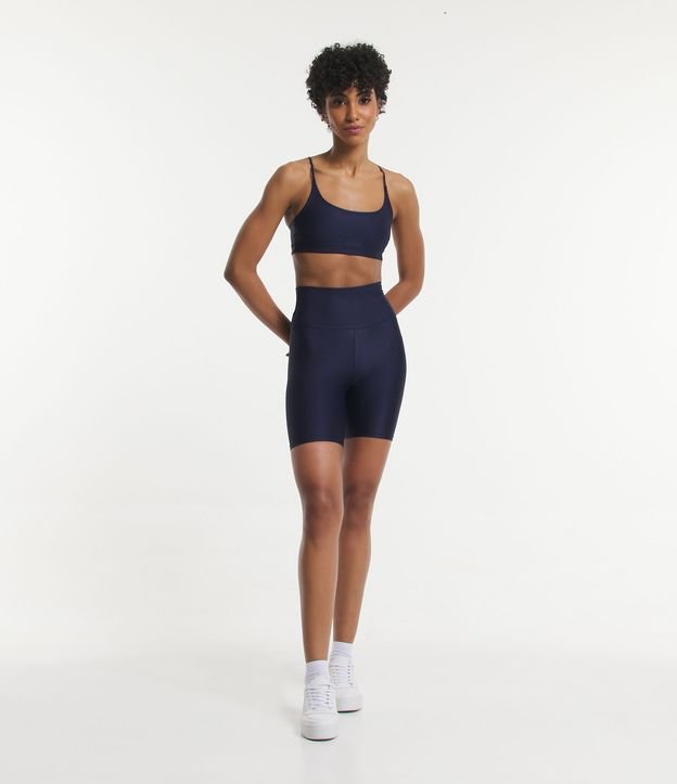 Bermuda Esportiva em Poliamida com Textura Canelada e Bolsinho Interno