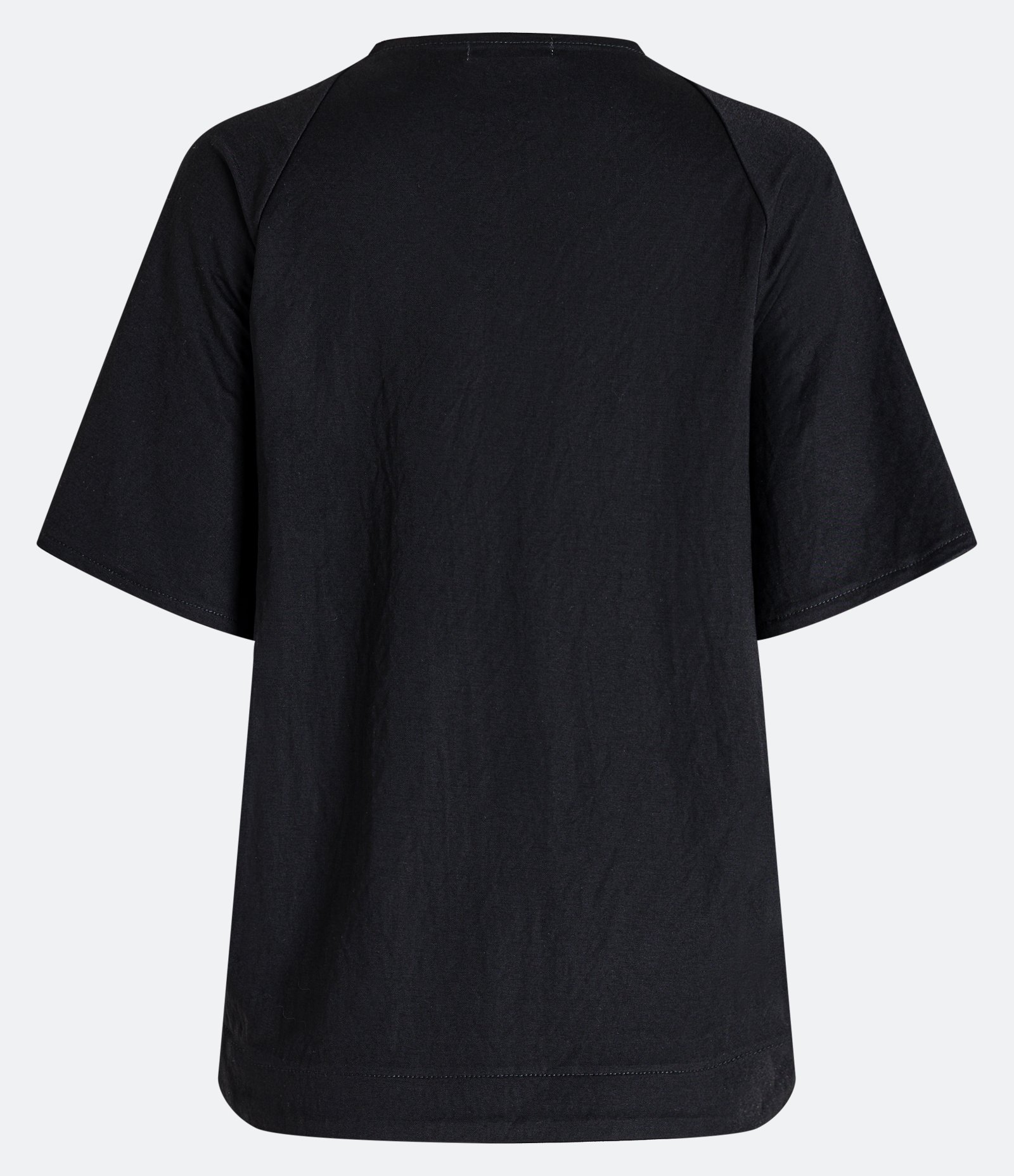 Blusa em Orly com Decote Trabalhado Preto 3