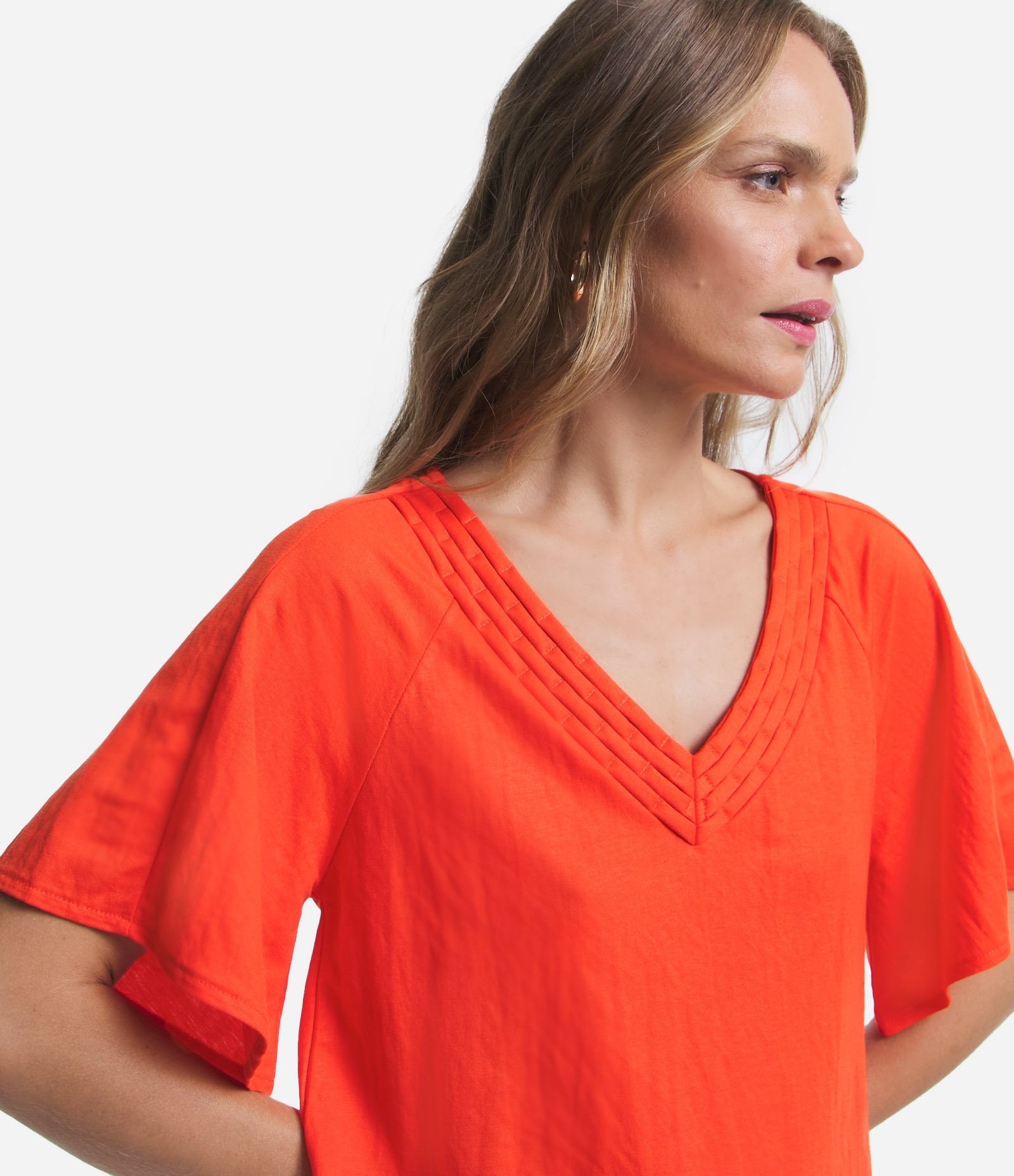 Blusa em Orly com Decote Trabalhado Laranja 3