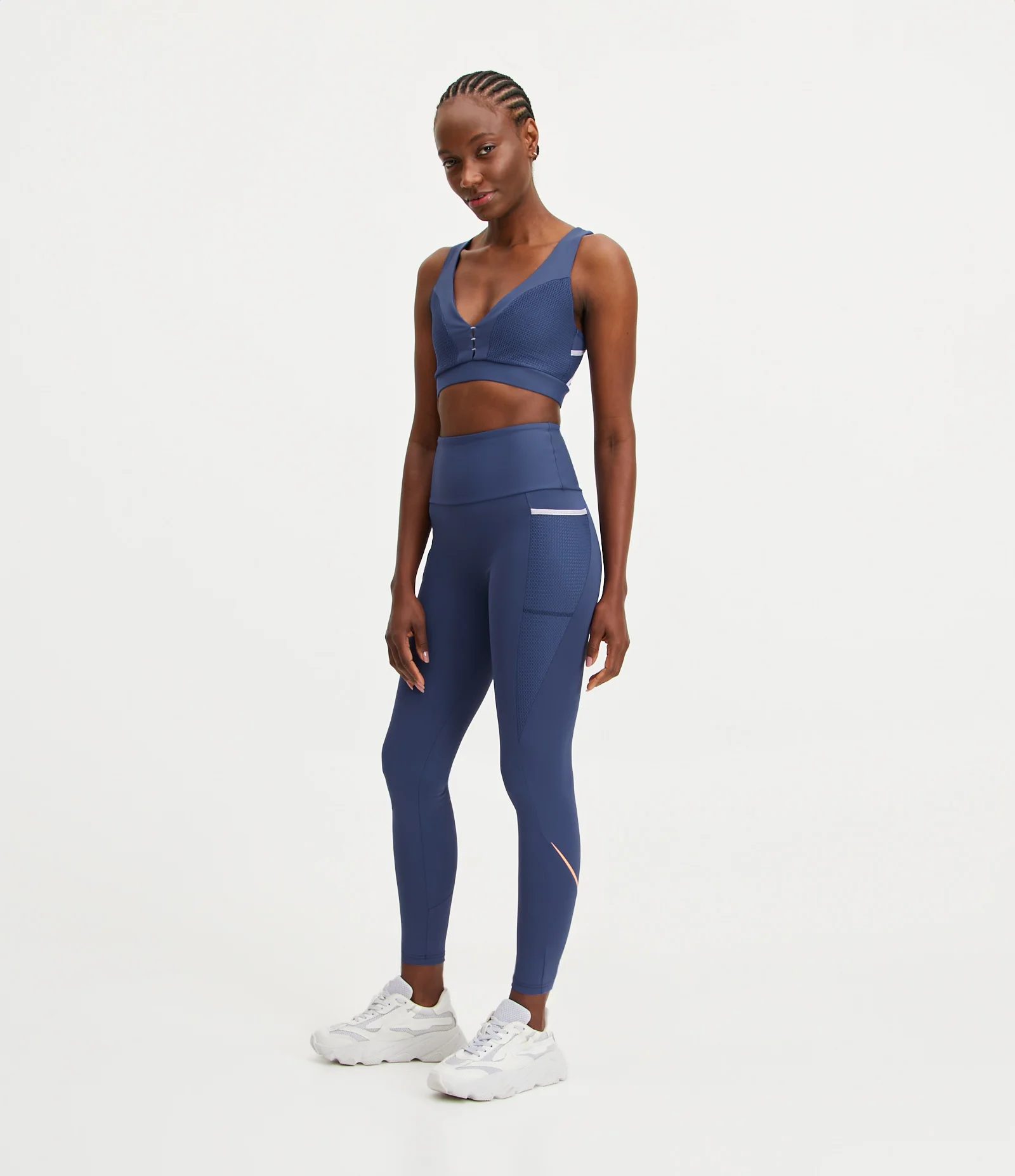 Calça Legging Esportiva em Poliamida com Bolso e Viés Contrastante Azul 2