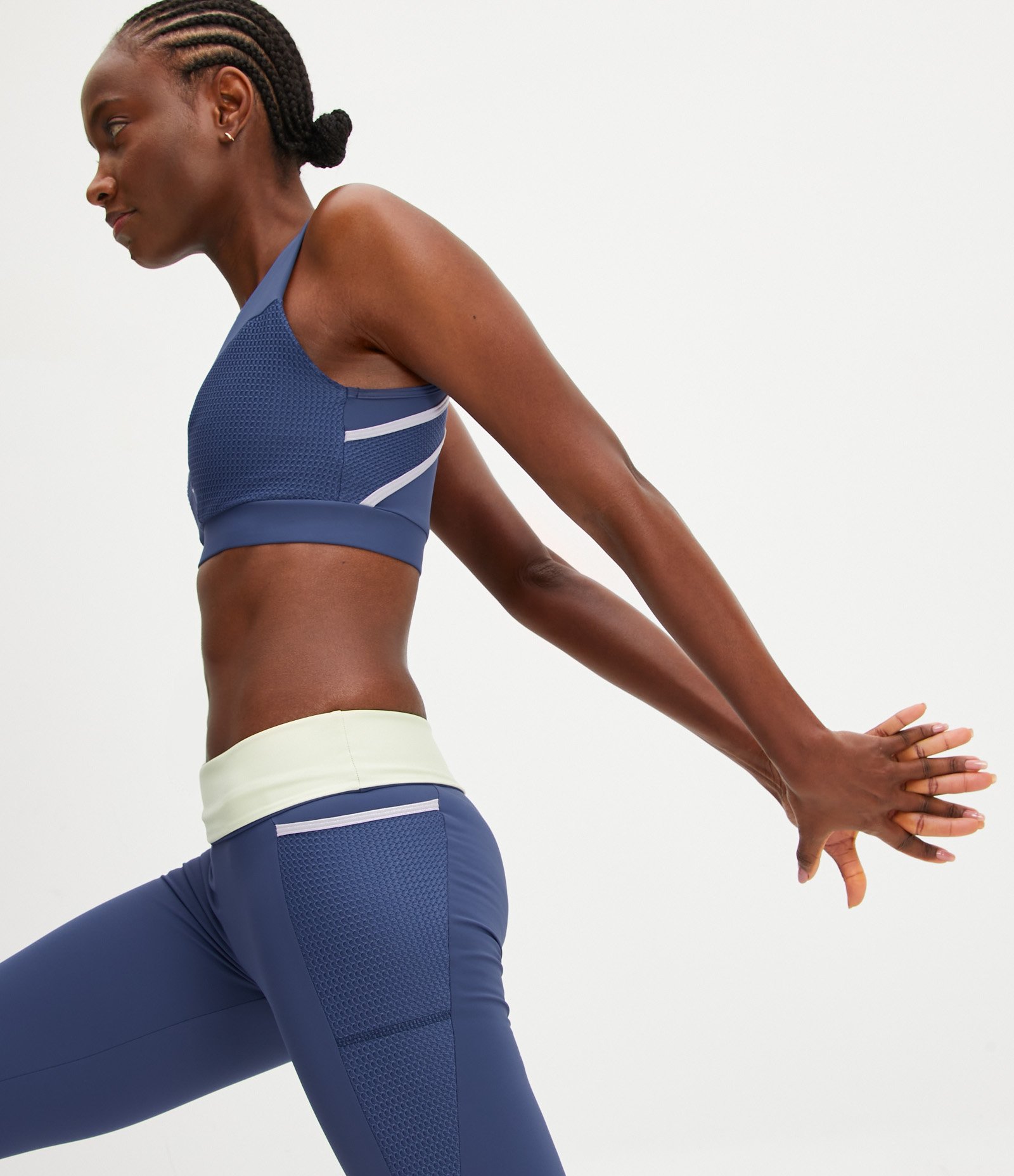 Calça Legging Esportiva em Poliamida com Bolso e Viés Contrastante Azul 5