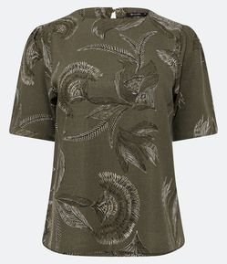 Blusa Manga Curta em Viscolinho com Folhagens Estampadas