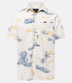 Camisa Relaxed com Estampa Tropical Ilhas Miragem e Bolso Frontal
