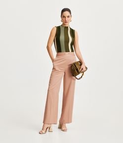 Calça Pantalona Acetinada com Detalhe no Cós