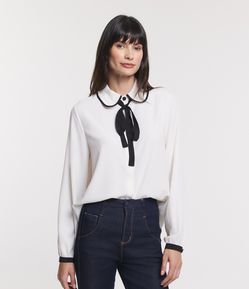Camisa em Crepe com Gola Boneca e Laço Contrastante