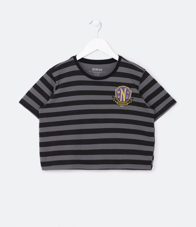 Blusa Cropped Infantil Listrada com Bordado Brasão Nevermore Wandinha - Tam 10 a 14 Anos