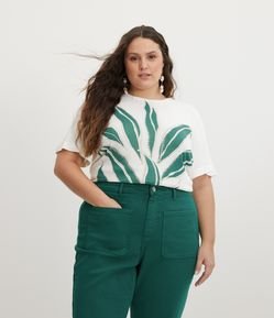 Blusa Alongada em Viscose com Estampa Folhagem Curve & Plus Size