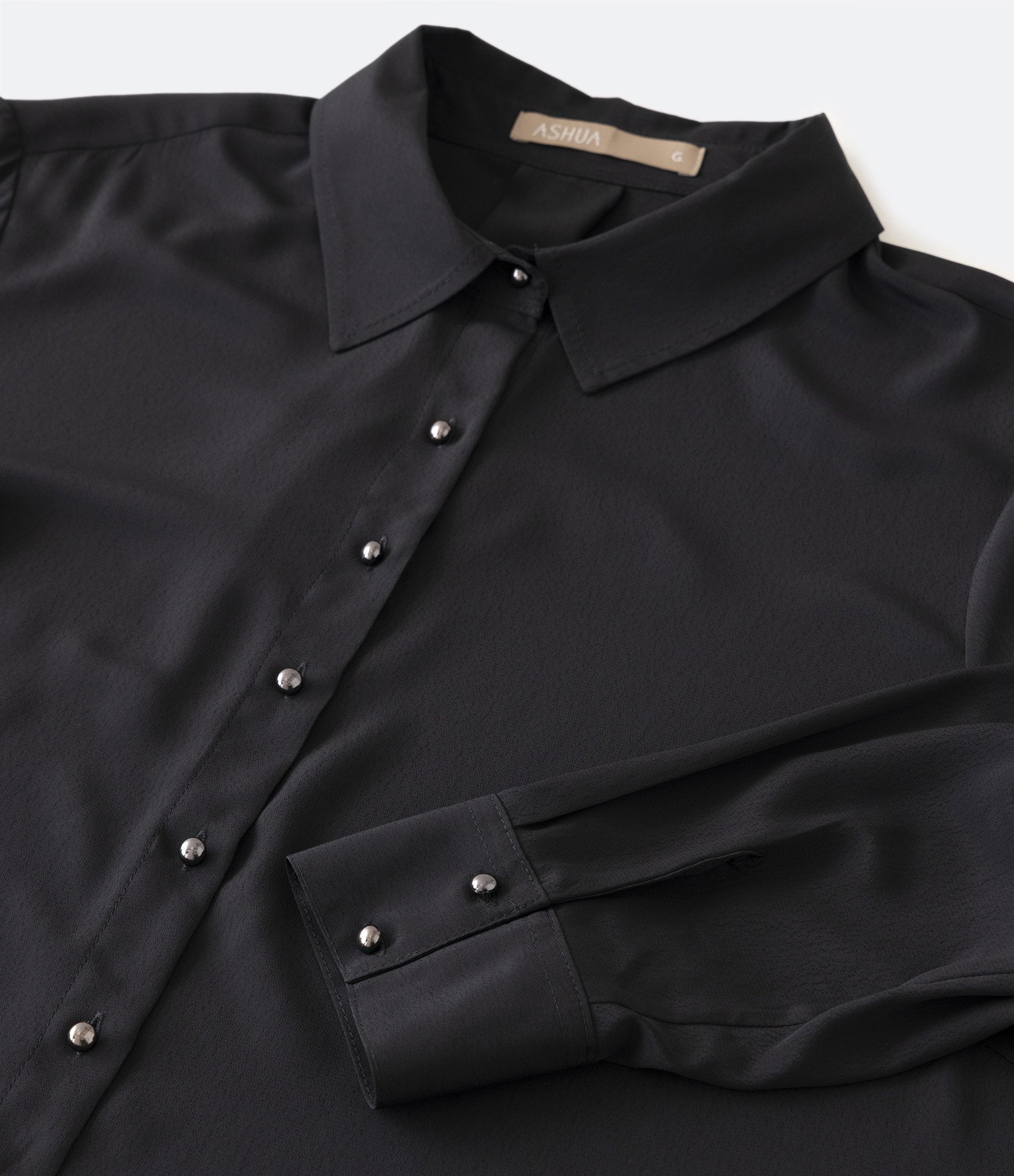 Camisa Básica em Crepe com Botões Curve & Plus Size Preto 6
