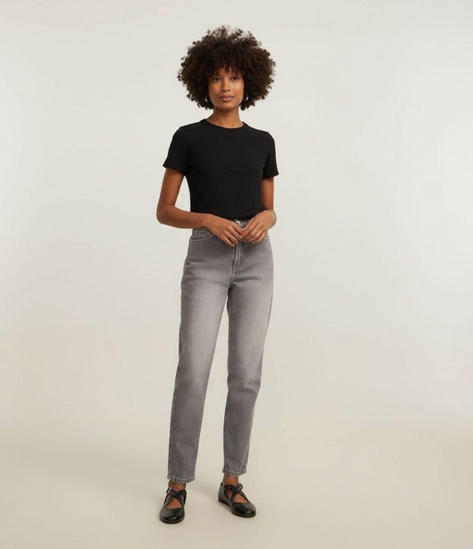 Camiseta Regular em Algodão com Manga Dobrada Preto 4