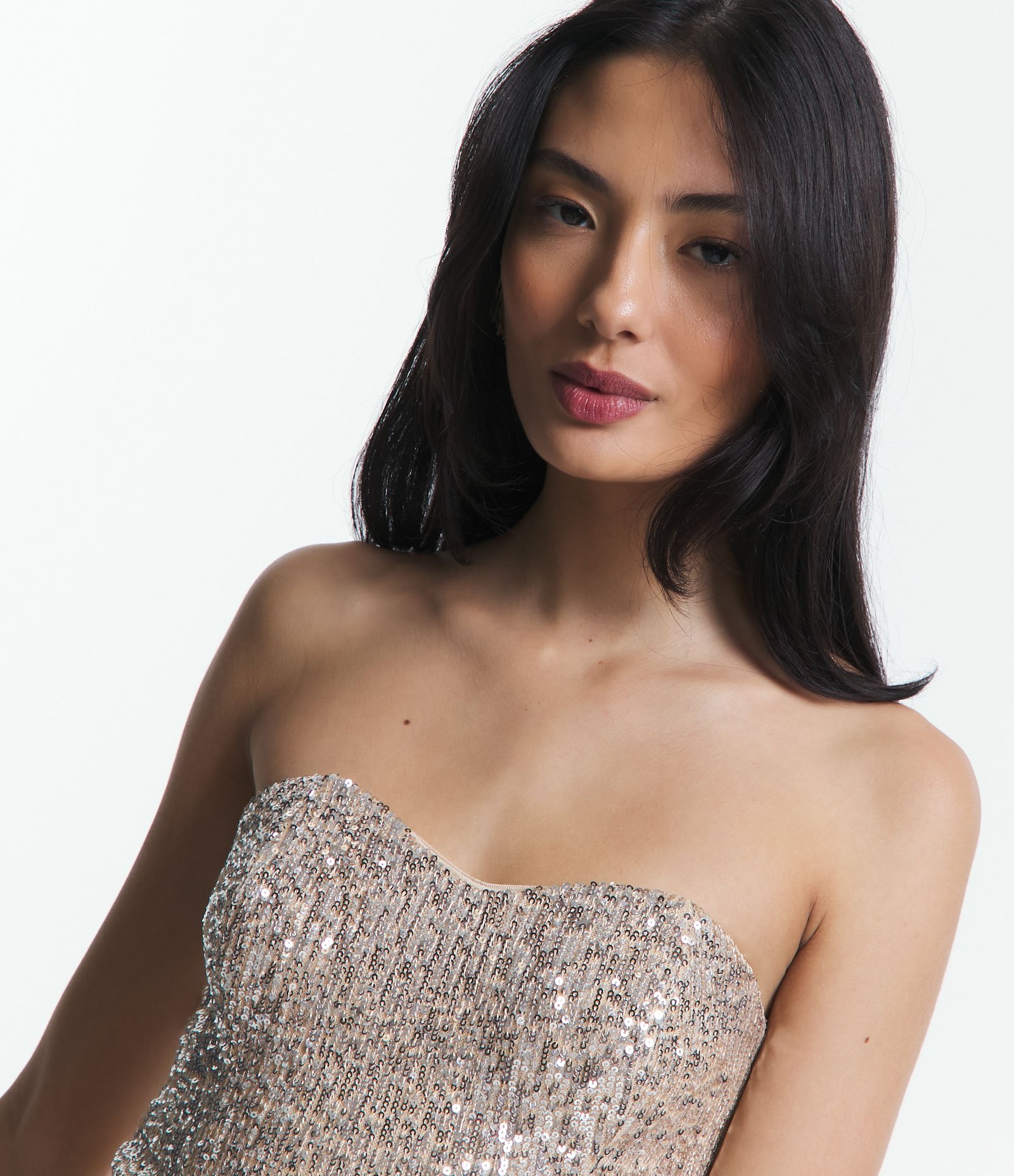 Blusa Cropped Sem Alça em Paetês Metalizado Dourado 4