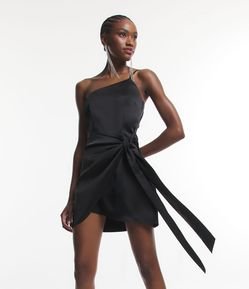 Vestido Curto Acetinado Ombro Só com Amarração na Lateral