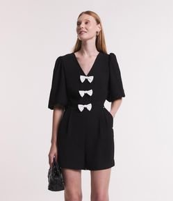 Macaquinho Manga Curta em Crepe com Laços Contrastantes