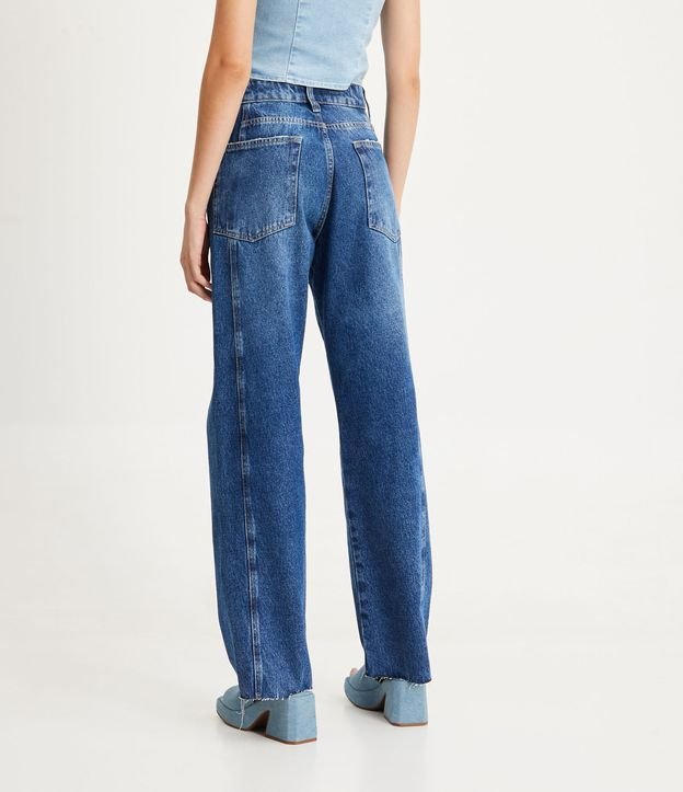 Calça Anos 90 em Jeans com Bolsos e Barra Corte a Fio Azul 3
