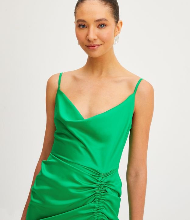Vestido New Midi de Alça em Cetim com Fenda Franzida Verde 4