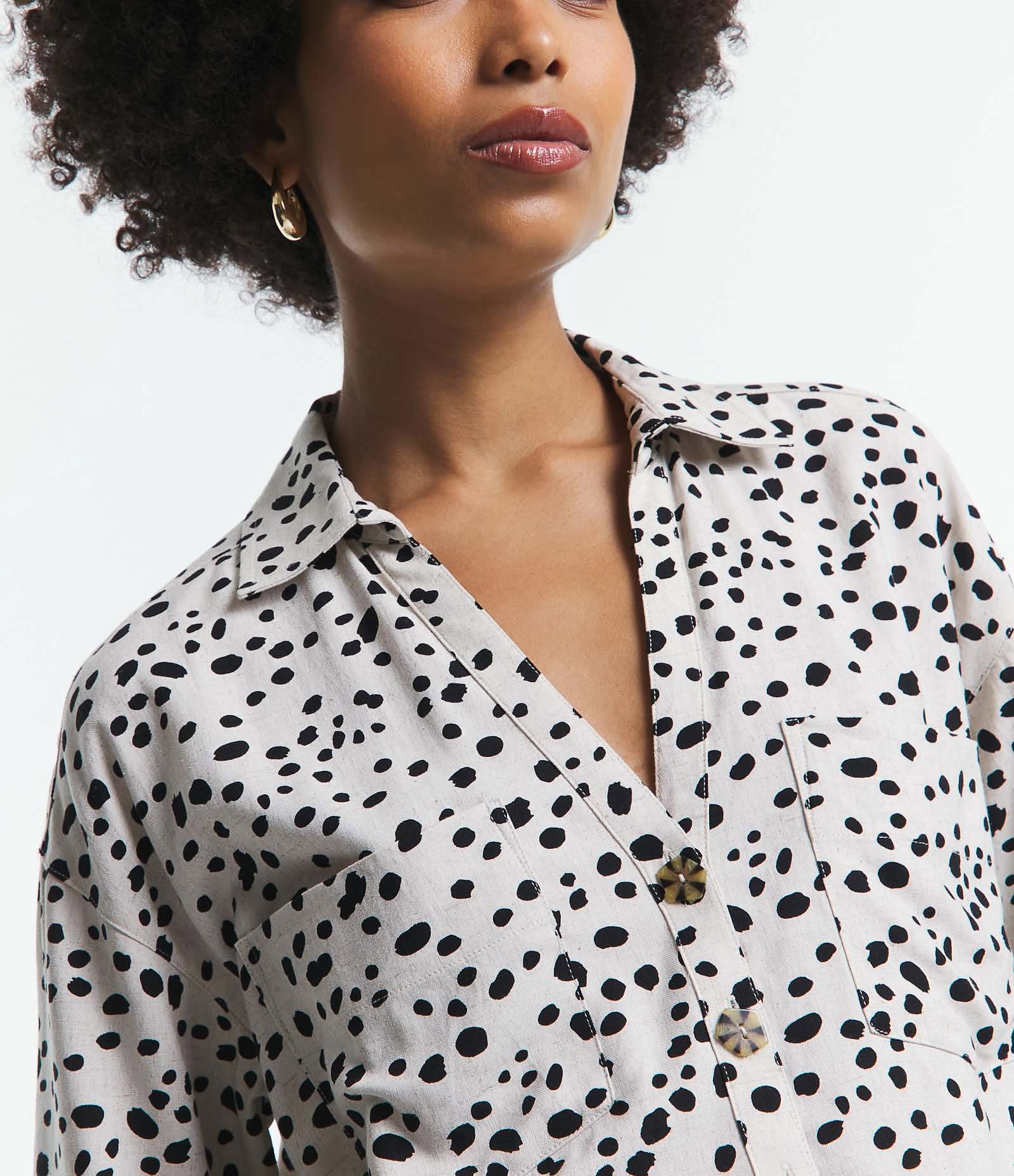 Camisa Manga Curta em Viscolinho com Poás Estampados Bege 5