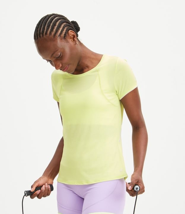 Camiseta Esportiva em Poliamida com Detalhe Contrastante - Cor: Verde  Neon - Tamanho: P