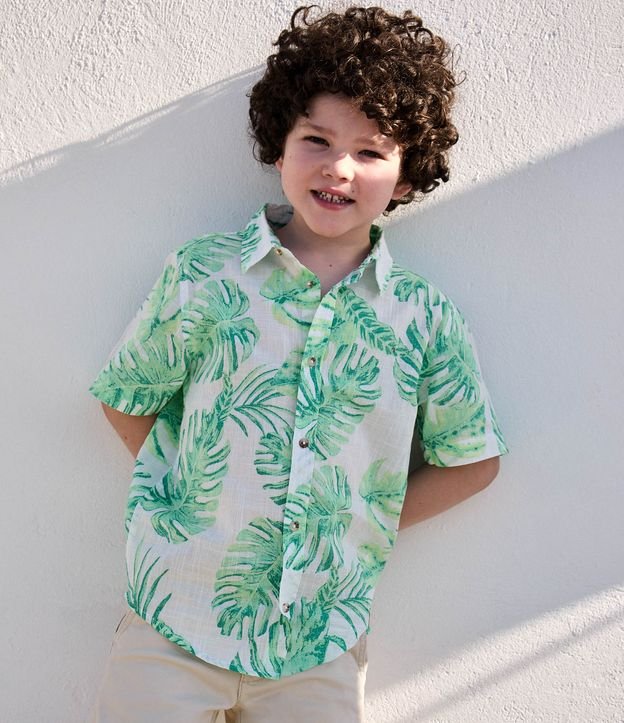 Camisa em Algodão com Estampa de Folhagens - Tam 5 a 14 anos