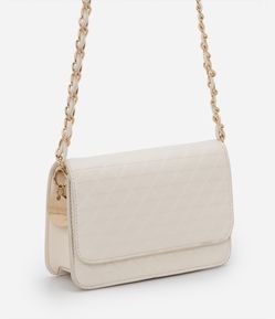 Bolsa Transversal em PU com Textura Embossed e Alça de Corrente