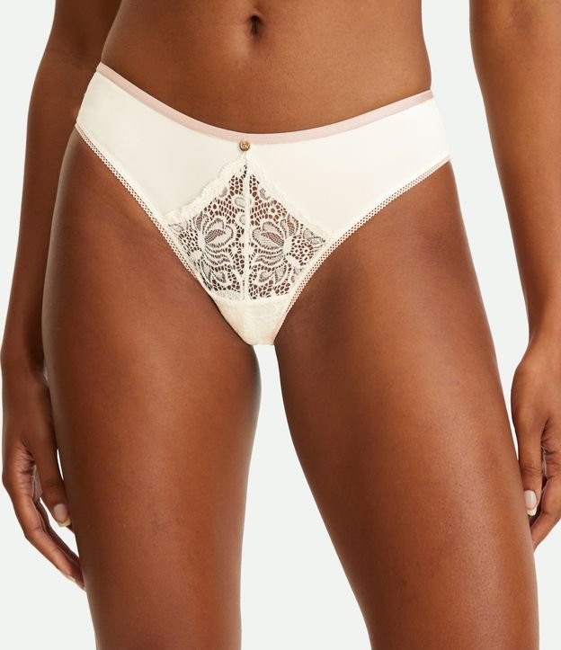 Bombacha Bikini en Encaje con Pequeño Colgante Blanco 1