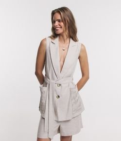 Colete Longo em Viscolinho com Faixas e Pregas nos Bolsos