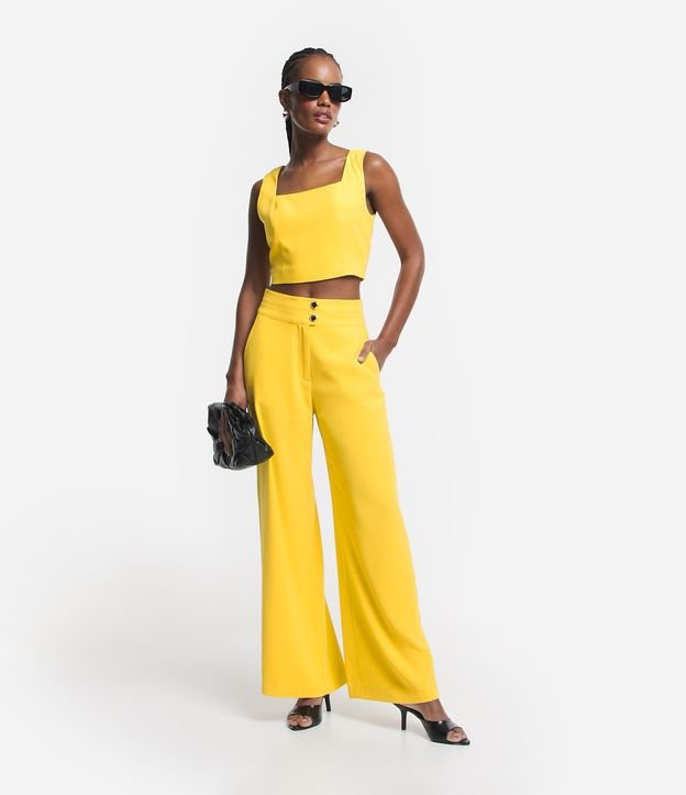 Calça Reta Cintura Alta em Crepe com Bolsos