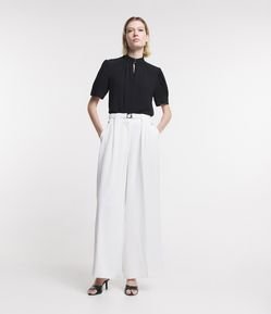 Calça Pantalona Alfaiatada com Cinto Elástico Afivelado