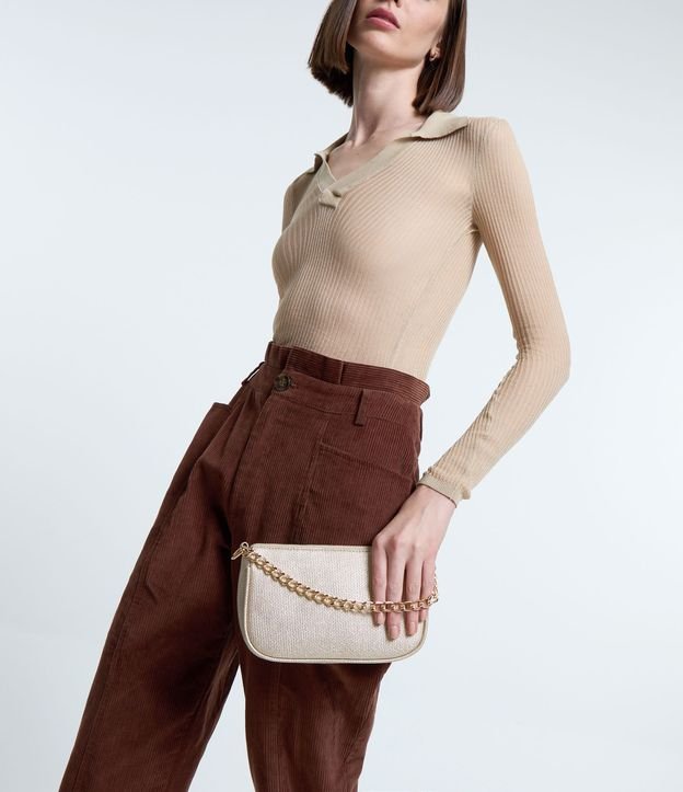 Bolsa Shoulder Baguete com Alça de Ombro e Detalhe Corrente Dourado 8