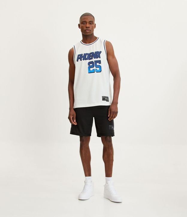 Bermuda Esportiva com Recorte Lateral Degradê e Etiqueta na Barra