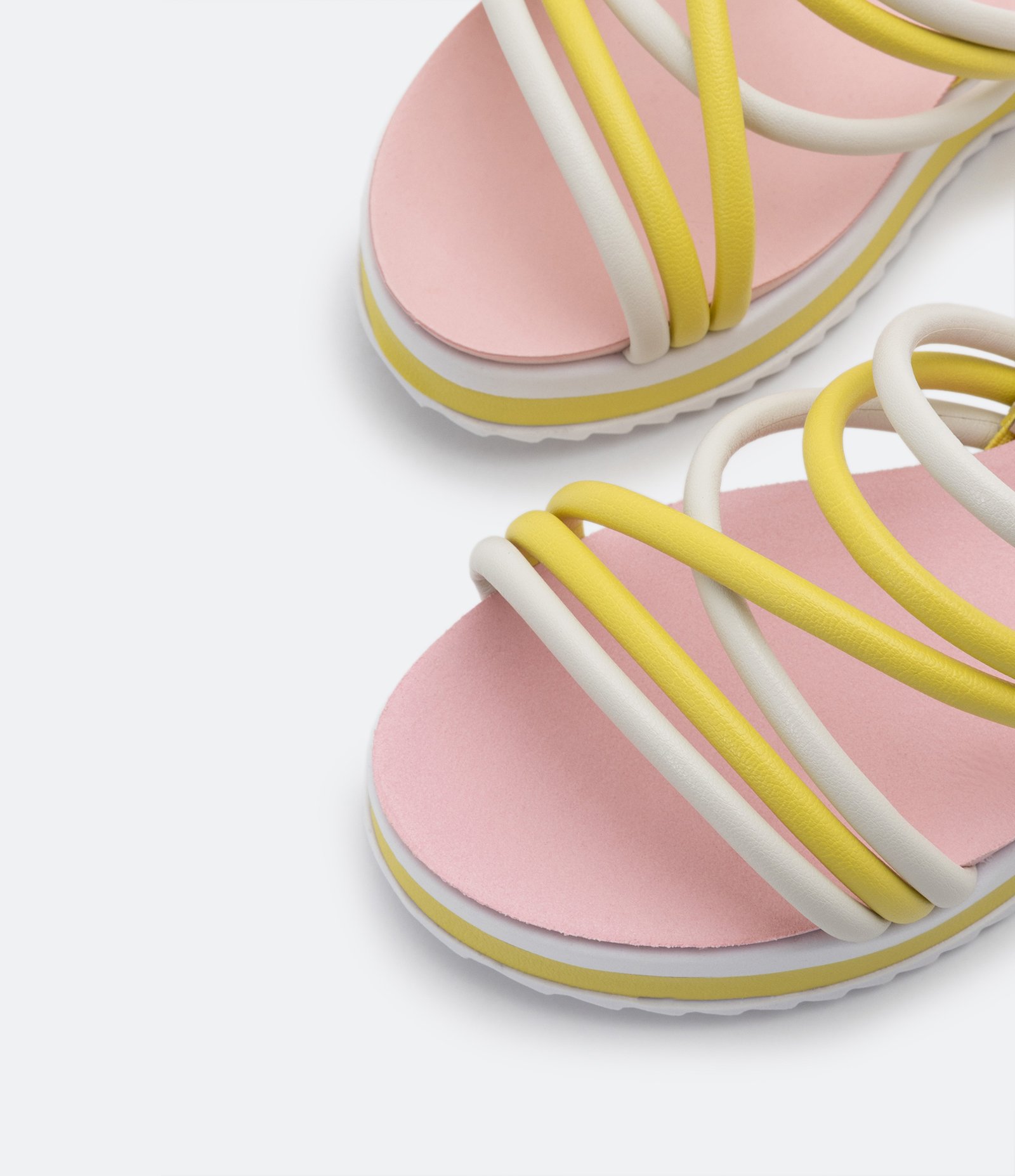 Sandália Flatform Infantil com Multitiras - Tam 26 ao 36 Amarelo 5