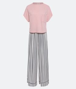 Pijama Longo em Viscose com Blusa Texturizada e Calça com Estampa Listrada