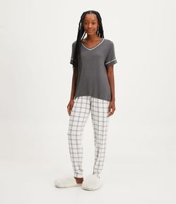 Pijama Longo em Viscolycra com Estampa Xadrez Grid