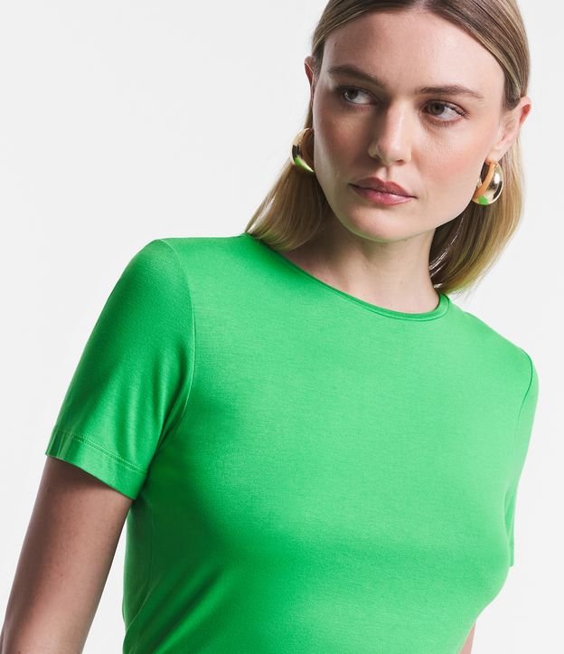 Blusa Básica em Meia Malha com Decote Redondo Verde 3