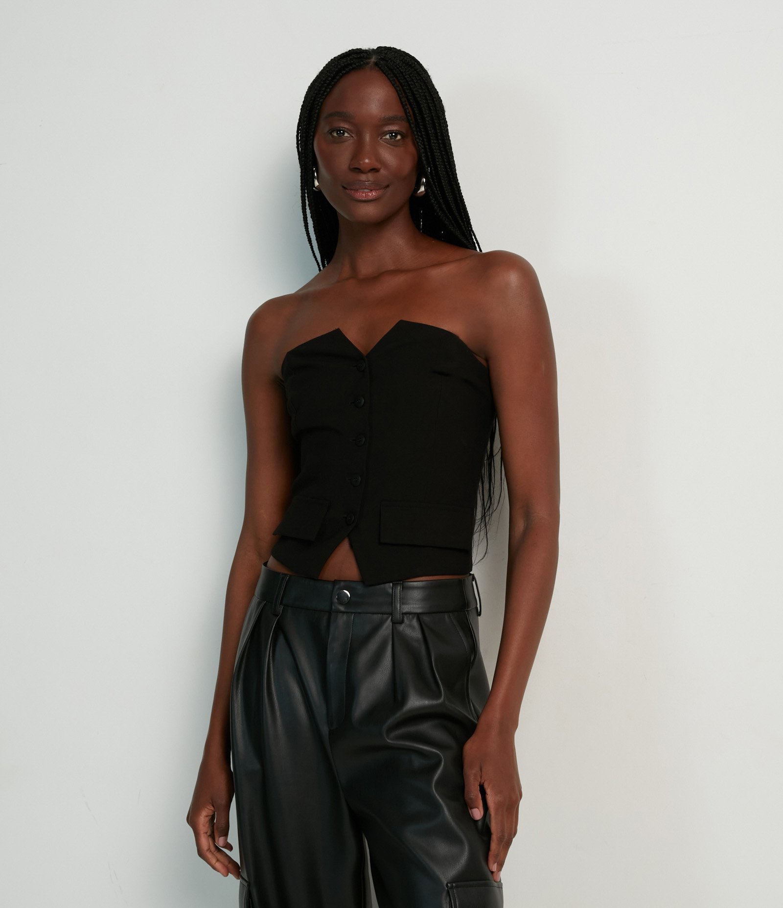 Blusa Cropped Alfaiataria em Viscose com Decote Tomara que Caia 1