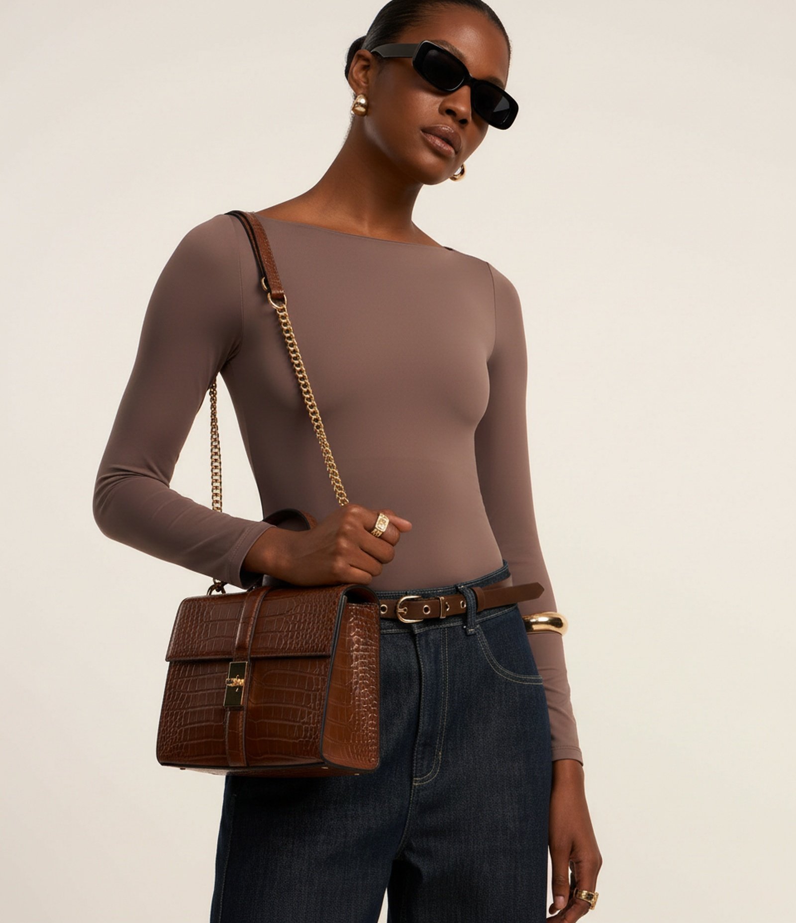 Body Básico em Poliamida com Gola Canoa Marrom 7