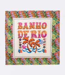 Canga Retangular em Viscose com Estampa Banho de Rio